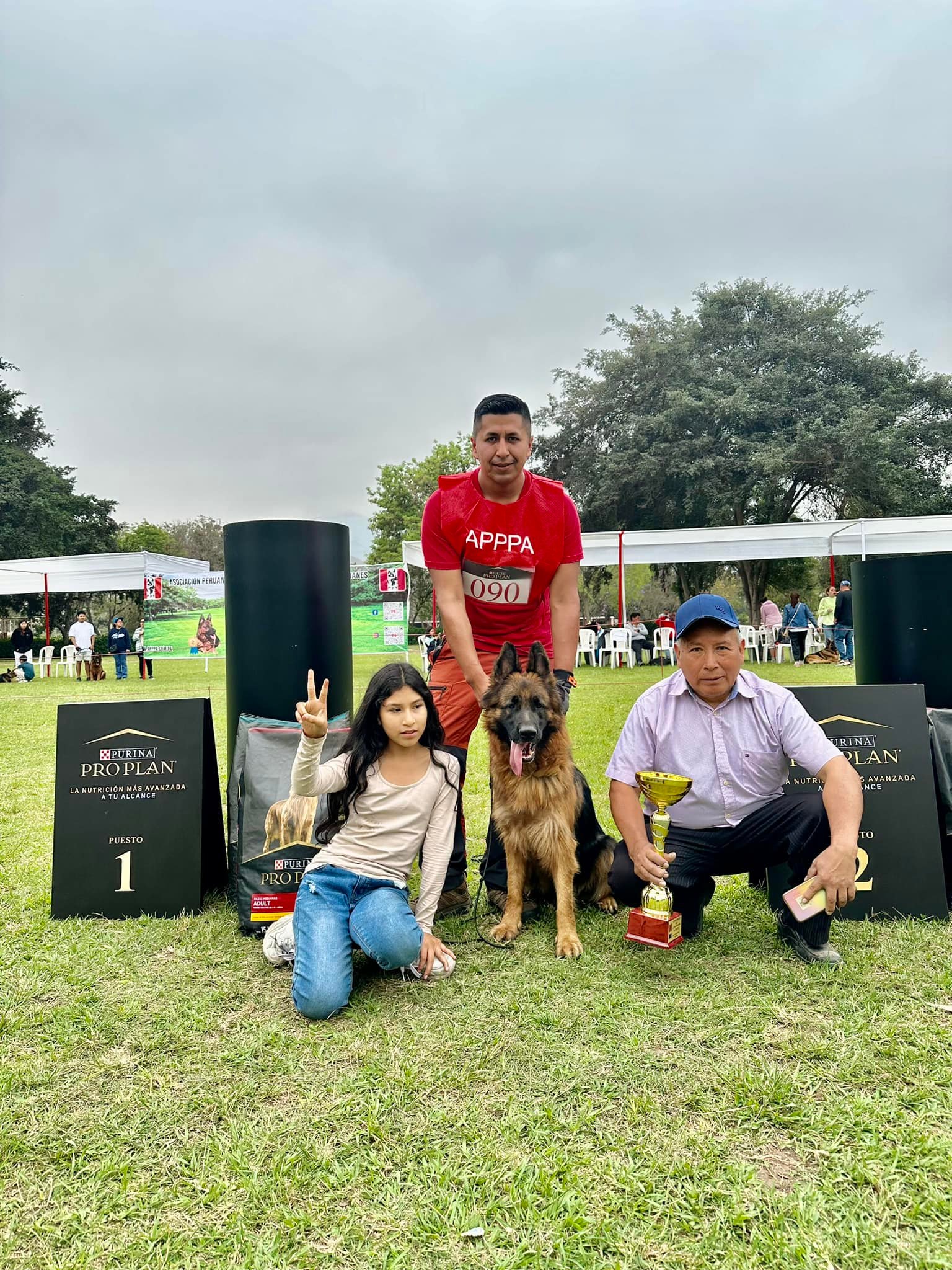 Primer lugar competencia Pro Plan con trofeo